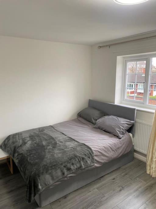 2 Bed House Sleeps 4-5 Villa Liverpool Exterior photo